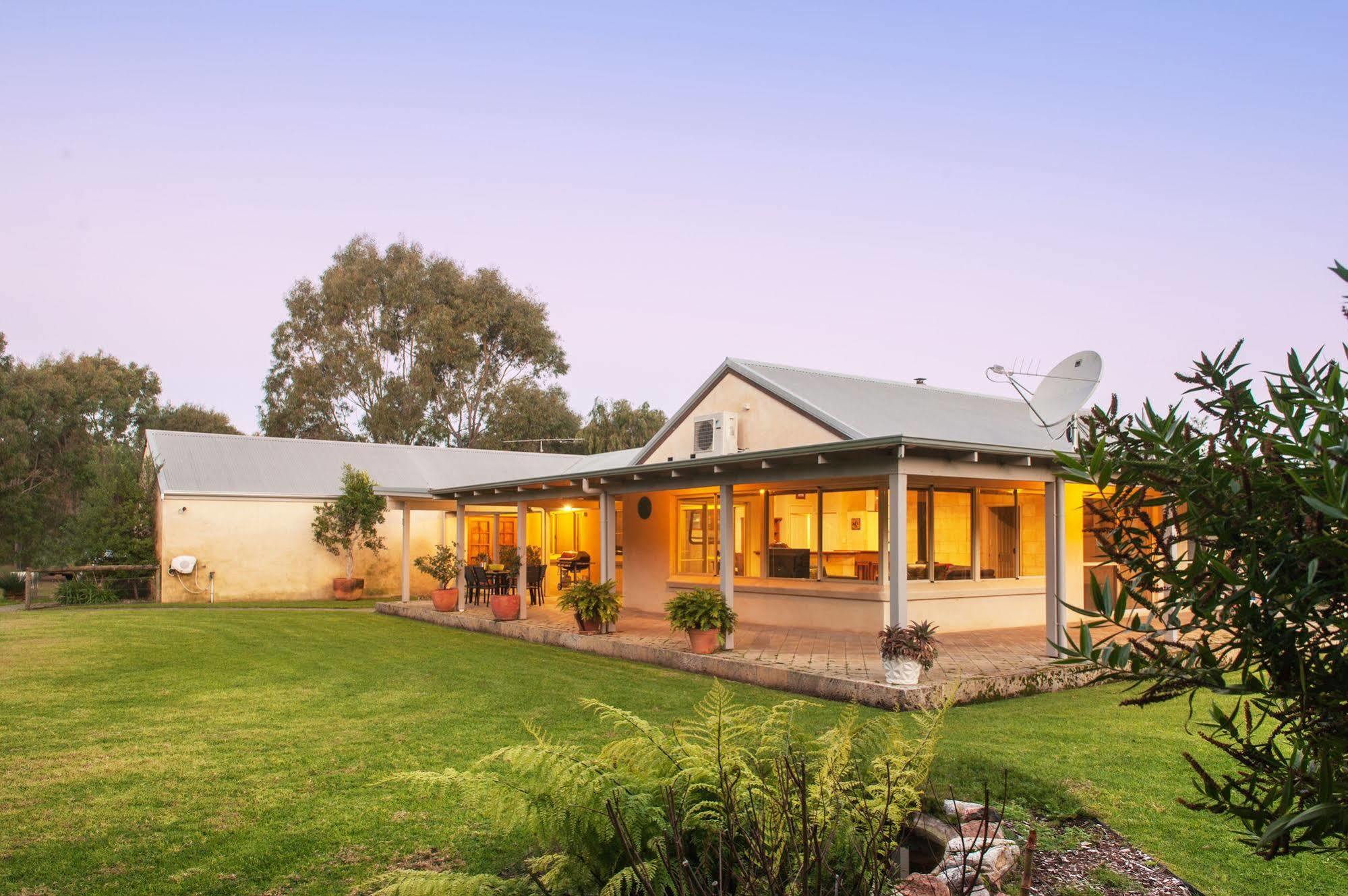 Acacia Chalets Margaret River Екстер'єр фото